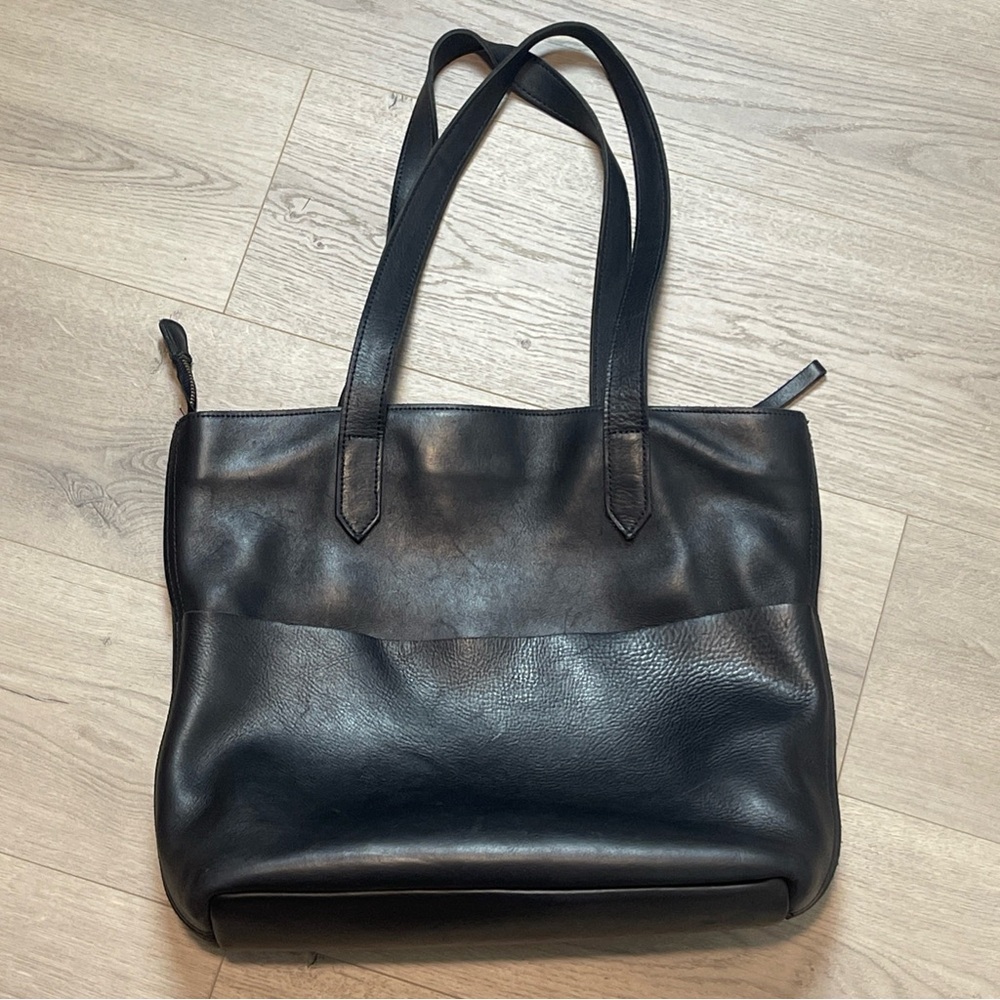 Lifetime Leather Tote Black